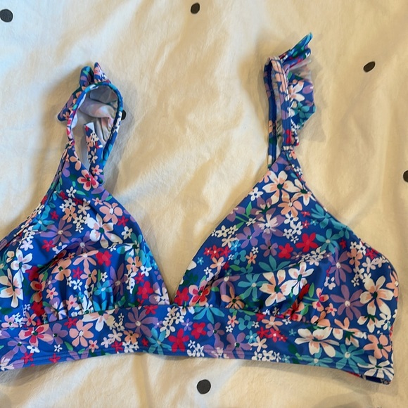 Cup She Bathing Suit - Picture 3 of 7